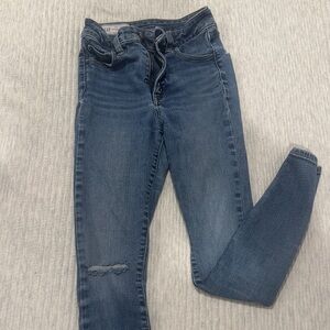 GAP Women's Skinny Jeans in Denim Blue